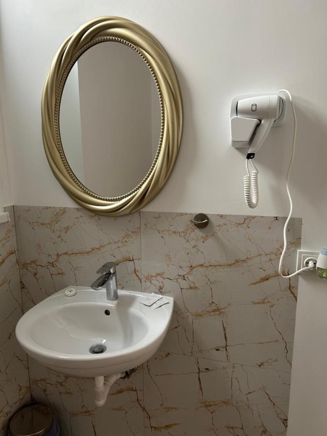 White House Hotel Alexandria Bagian luar foto
